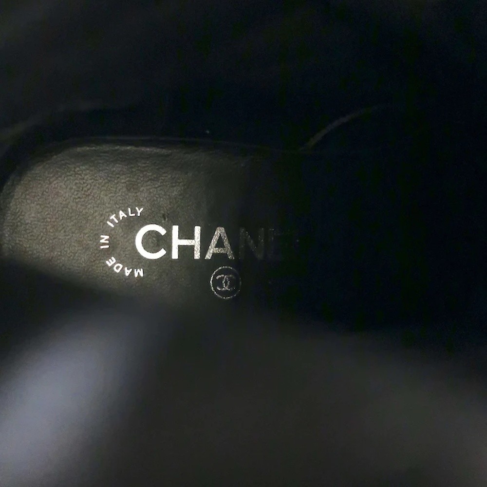 Chanel 17B CC Cap Toe Combat Boots Black Velvet Size 37.5 Lace-Up Ankle Boots - Picture 11 of 12
